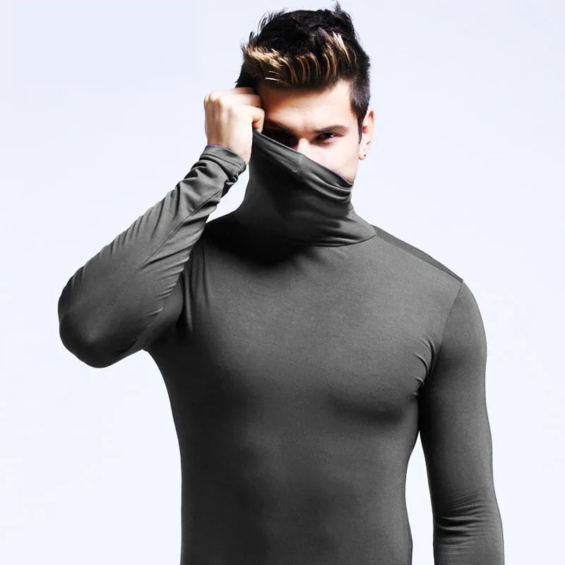 Camiseta térmica de hombre de manga larga con cuello alto, de modal fino, ideal para otoño e invierno. Diseño ajustado y elegante